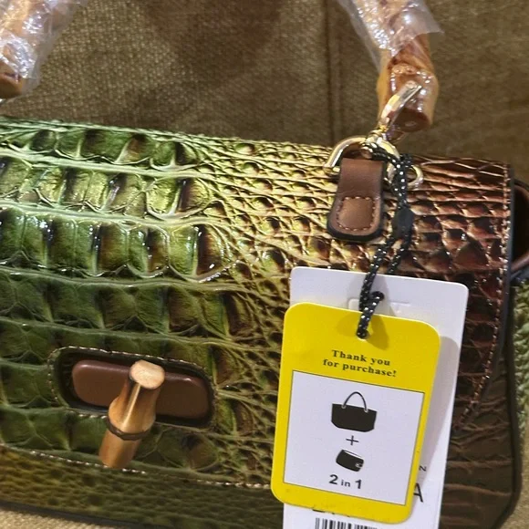 Chic Green Crocodile Pattern Satchel - Picture 6 of 6